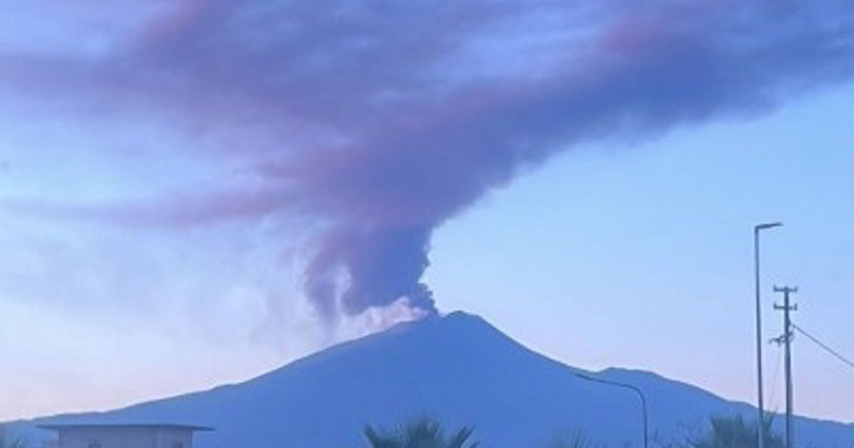 A Spaniard is blocked in Catania due to the eruption of Etna: "The airport was chaos"