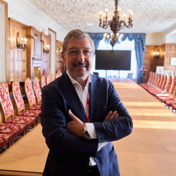 Joan Roca defiende la cocina española como clave de innovación, identidad y proyección global Joan Roca defiende la cocina española como clave de innovación, identidad y proyección global