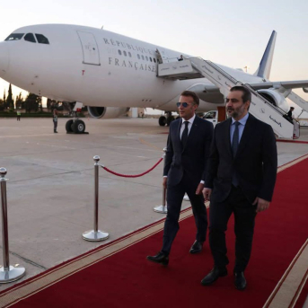 Emmanuel Macron y Asaad Hasán al Shaibani en Damasco GOBIERNO DE SIRIA