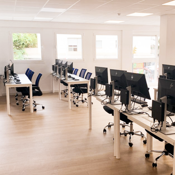 DIGITECH abre en Sevilla nuevo Centro de FP especializado en tecnología y digitalización en el curso 26/27