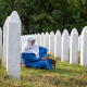 Familiares de víctimas de la matanza de Srebrenica visitan el memorial de Potocari, en Bosnia y Herzegovina (imagen de archivo) Europa Press/Contacto/Jana Cavojska