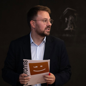 Alberto Ibáñez (Compromís) pide pactar con IU y Podemos en Valencia antes de decidir una alianza con Sumar Alberto Ibáñez (Compromís) pide pactar con IU y Podemos en Valencia antes de decidir una alianza con Sumar