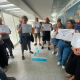 Miembros de la CIG protestan en la sede de la Consellería de Sanidade. XUNTA DE GALICIA