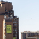 Panorámica del cartel del portal de vivienda ‘Idealista’ que cuelga de la fachada de un edificio frente a la M-30, a 13 de julio de 2026, en Madrid (España).  Eduardo Parra - Europa Press