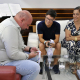 El presidente de la Asamblea honra al nadador Guillermo Gracia por su brillante trayectoria deportiva y humana