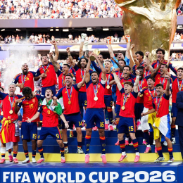 La Furia española levantando la copa del mundial 2026