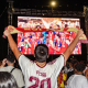Aficionados españoles celebran la victoria de la selección española/argentina en la final del Mundial de fútbol 2026, a 19 de julio de 2026 | Europa Press