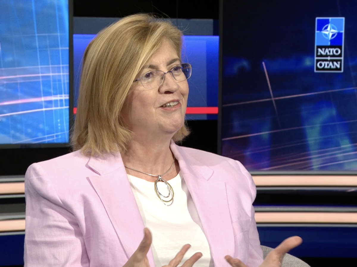 NATO - Carmen Romero durante a entrevista com Demócrata NATO - Carmen Romero durante a entrevista com Demócrata