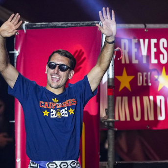 Mikel Oyarzabal celebrates on stage during celebration of Spain as Champions of the FIFA World Cup 2026 at Cibeles Palace on July 20, 2026 in Madrid, Spain. Oscar J. Barroso / AFP7 / Europa Press Mikel Oyarzabal celebrates on stage during celebration of Spain as Champions of the FIFA World Cup 2026 at Cibeles Palace on July 20, 2026 in Madrid, Spain. Oscar J. Barroso / AFP7 / Europa Press