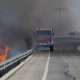 Un camión de bomberos durante las labores de extinción de un incendio forestal, en la carretera M 206 entre Torrejón y Loeches, a 23 de julio de 2026, en Madrid (España). Alberto Ortega - Europa Press