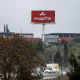 Nueva imagen de Mapfre implantada en las fachadas de las oficinas centrales de la aseguradora en Majadahonda, a 29 de enero de 2026, en Majadahonda, Madrid (España).  Ricardo Rubio - Europa Press