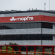 Nueva imagen de Mapfre implantada en las fachadas de las oficinas centrales de la aseguradora en Majadahonda, a 29 de enero de 2026, en Majadahonda, Madrid (España).  Ricardo Rubio - Europa Press