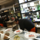 trabajador, trabajando, camarero, bar, autónomo, consumo, alcohol, cafetería, precios, IPC, empleo, paro, parados, hostelería. EUROPA PRESS