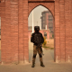 Las fuerzas de seguridad llevan a cabo registros en los controles de seguridad de Lal Chowk, en Srinagar, tras la explosión de un coche en Delhi. Europa Press/Contacto/Danish Showkat