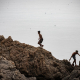 Migrantes que permanecían en Ceuta regresan a Marruecos a través del paso fronterizo del Tarajal durante la madrugada Samuel Vega/JNA via ZUMA Press W / DPA