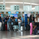 Decenas de personas en colas ocasionadas por la huelga de trabajadores de  handling, en el Aeropuerto de Barcelona David Zorrakino - Europa Press