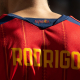 La Roja estrena camiseta con dos estrellas