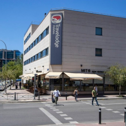 Travelodge invierte un millón de euros en la reforma integral de su hotel en Arturo Soria (Madrid) TRAVELODGE