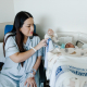 EuropaPress 7192330 zaira posa hijo santiago sido primeros bebes nacidos 2026 madrid hospital