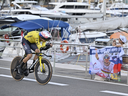 Imagen de archivo de ciclista en la salida de La Vuelta. | EuropaPress 