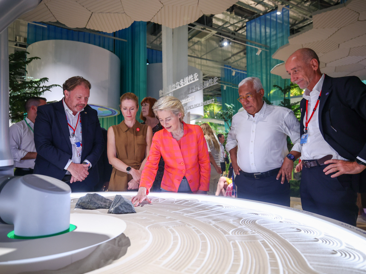 Kaja Kallas, Ursula von der Leyen, and António Costa, from left to right