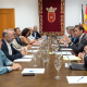 El vicepresidente primero y ministro de Economía, Comercio y Empresa, Carlos Cuerpo, se reúne con el tejido productivo de Ceuta. MINISTERIO DE ECONOMÍA.