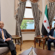 El enviado de Trump para Siria, Tom Barrack (izq.) y el presidente de Siria, Ahmed al Shara, reunidos en Turquía en 2025 TOM BARRACK / X