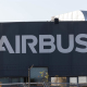 Trabajadores de Airbus se concentran a las puertas de la sede de Getafe, a 1 de septiembre de 2026, en Getafe, Madrid (España).  Jesús Hellín - Europa Press