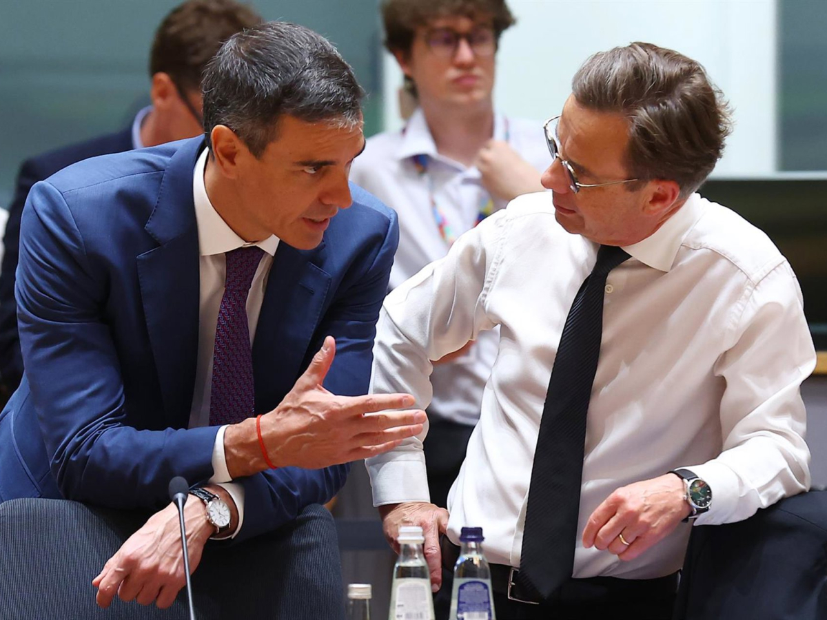 Il presidente del Governo, Pedro Sánchez (i), e il primo ministro di Svezia, Ulf Kristersson (d), durante la riunione del Consiglio Europeo, il 19 giugno 2026, a Bruxelles (Belgio). Pool Moncloa/Fernando Calvo Il presidente del Governo, Pedro Sánchez (i), e il primo ministro di Svezia, Ulf Kristersson (d), durante la riunione del Consiglio Europeo, il 19 giugno 2026, a Bruxelles (Belgio). Pool Moncloa/Fernando Calvo