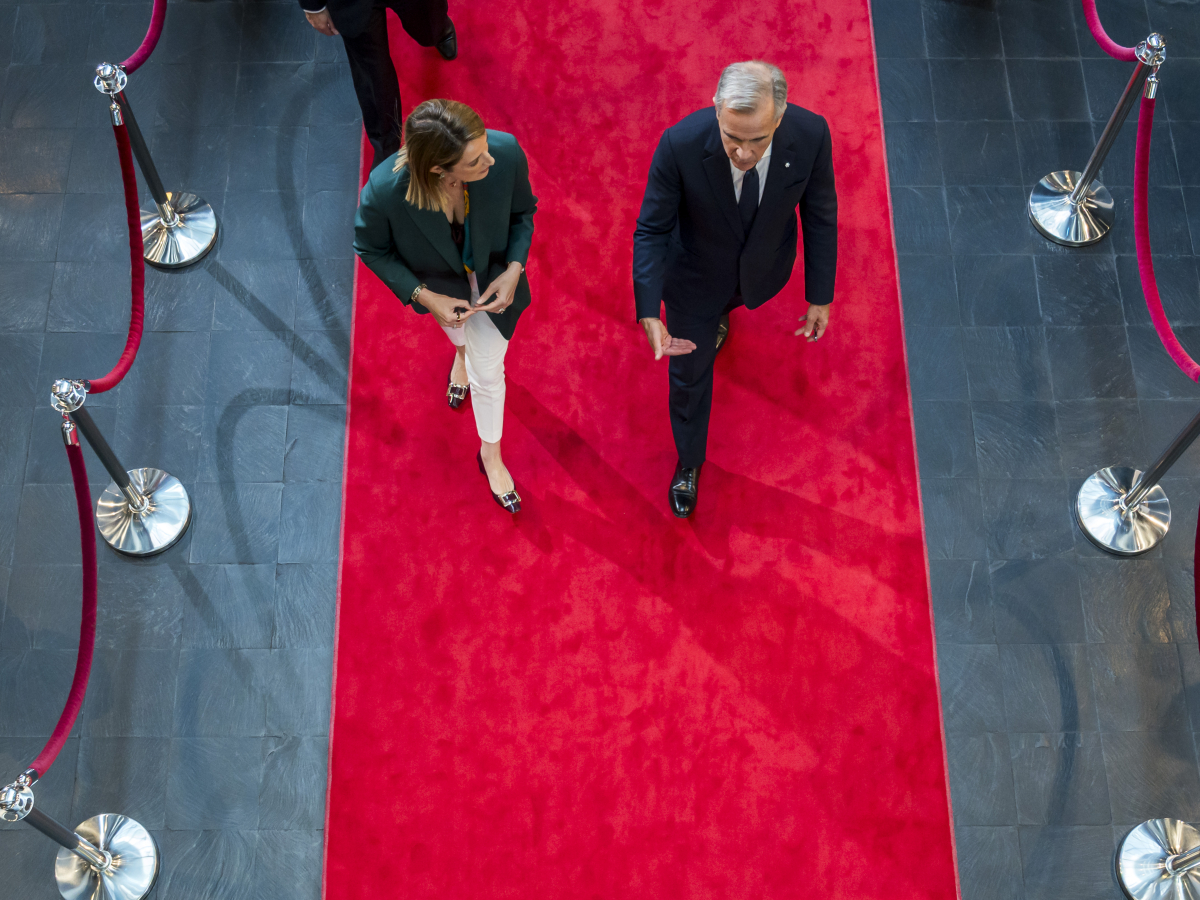 Roberta METSOLA, presidenta do Parlamento Europeu, dá as boas-vindas a Mark CARNEY, primeiro-ministro do Canadá. Roberta METSOLA, presidenta do Parlamento Europeu, dá as boas-vindas a Mark CARNEY, primeiro-ministro do Canadá.
