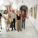 La Asamblea de Extremadura acoge la muestra pictórica de Pilar Fernández sobre la infancia