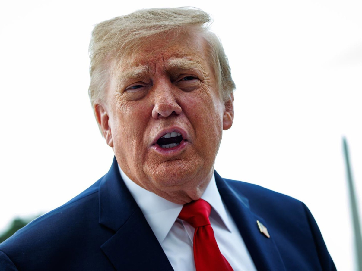 El presidente de Estados Unidos, Donald Trump, habla con la prensa el 26 de septiembre de 2026 antes de subirse al helicóptero oficial para un desplazamiento Samuel Corum - Pool via CNP / Zuma Press / Europa