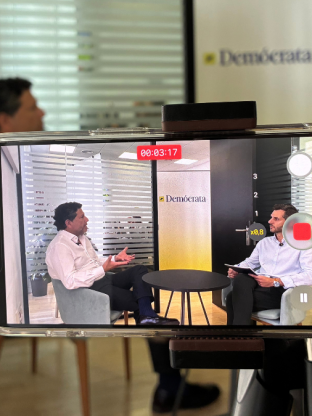 Imagen de la entrevista con David Córdova, presidente y fundador de DEMÓCRATA. Imagen de la entrevista con David Córdova, presidente y fundador de DEMÓCRATA.