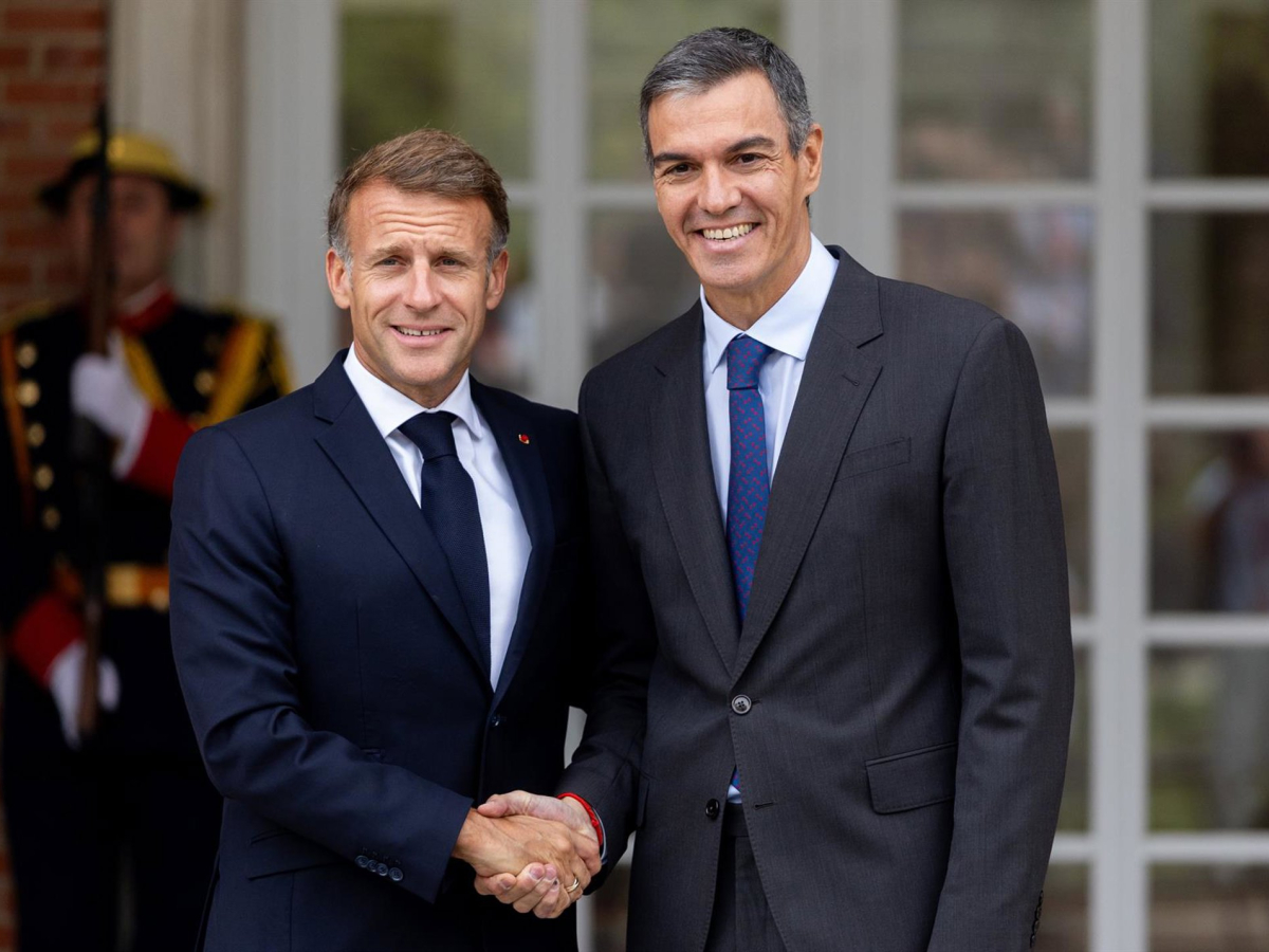 El presidente del Gobierno, Pedro Sánchez (d), recibe al presidente de la República Francesa, Emmanuel Macron (i), a 30 de septiembre de 2026, en Madrid (España). Eduardo Parra - Europa Press El presidente del Gobierno, Pedro Sánchez (d), recibe al presidente de la República Francesa, Emmanuel Macron (i), a 30 de septiembre de 2026, en Madrid (España). Eduardo Parra - Europa Press