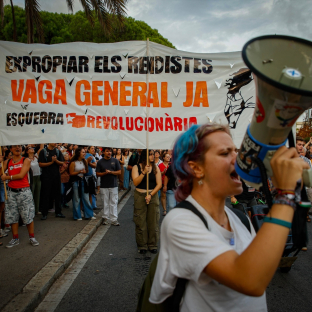 Concentración del Sindicat de Llogateres a la entrada de los IV Premios Vanguardia. Europa Press. Concentración del Sindicat de Llogateres a la entrada de los IV Premios Vanguardia. Europa Press.