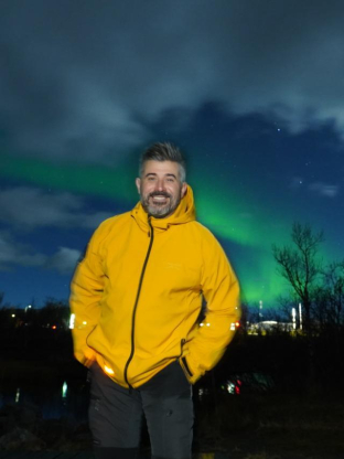 Nacho Pérez, director de Galáctica y responsable de divulgación astronómica de AstroÁndalus, en una observación de auroras boreales | AstroÁndalus Nacho Pérez, director de Galáctica y responsable de divulgación astronómica de AstroÁndalus, en una observación de auroras boreales | AstroÁndalus