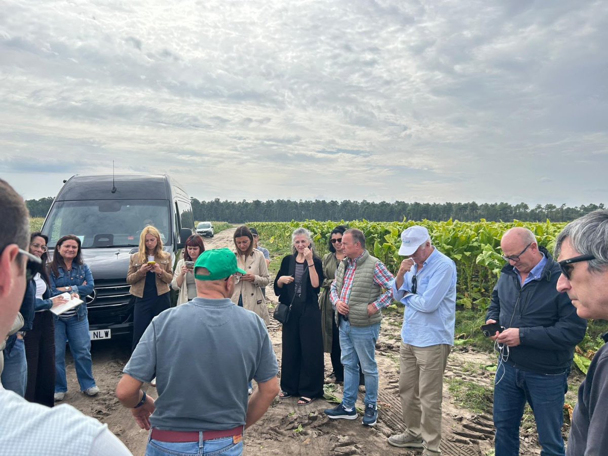 PM visita a la finca la jarcha
