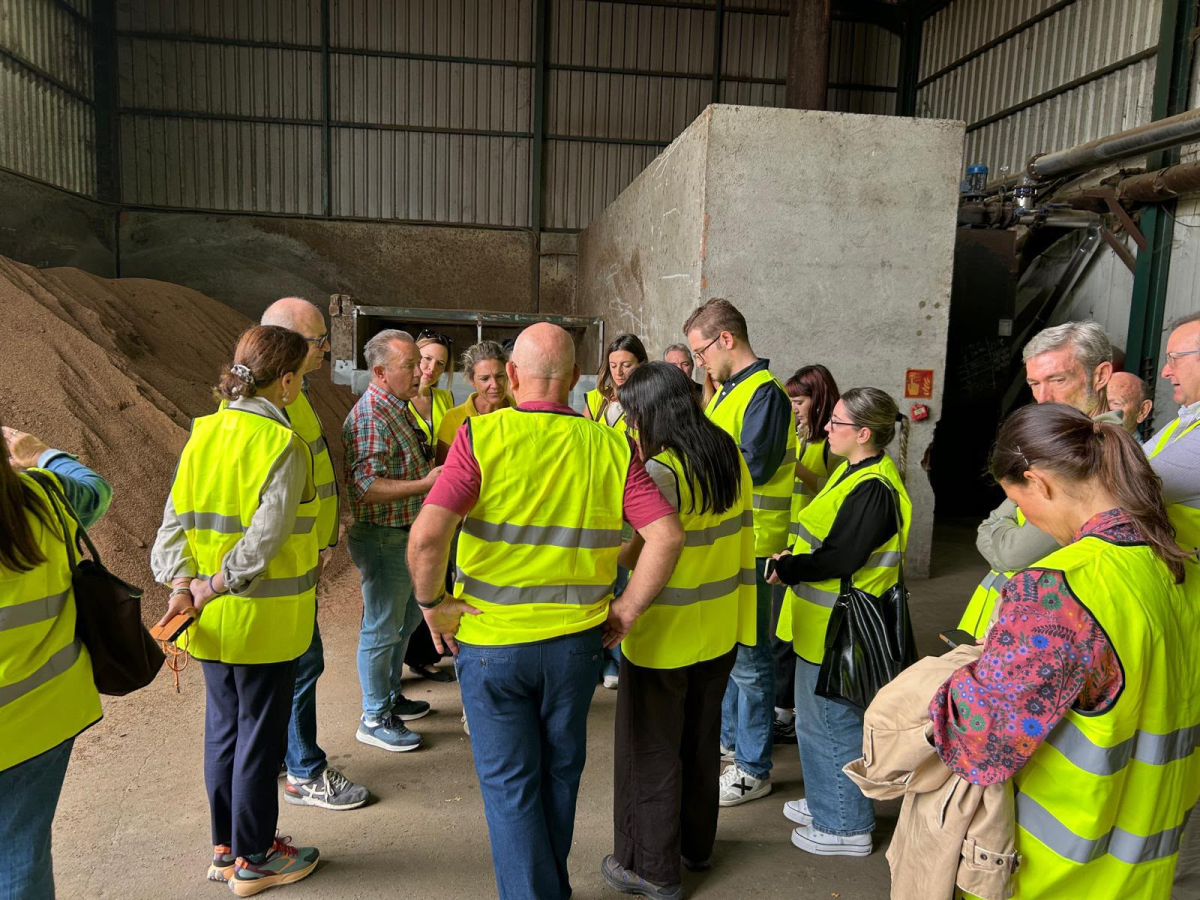 PM visita a la cooperativa de coolosar