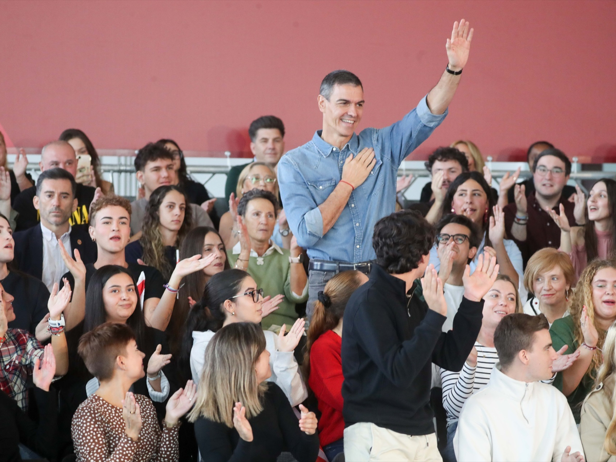 Pedro Sánchez en un acto de precampaña en Ponferrada, León. Europa Press.