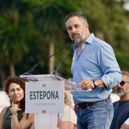 Imagen del líder de Vox, Santiago Abascal, en un acto de precampaña. A 11 de octubre de 2026 en Estepona (Málaga, Andalucía, España). Álex Zea - Europa Press