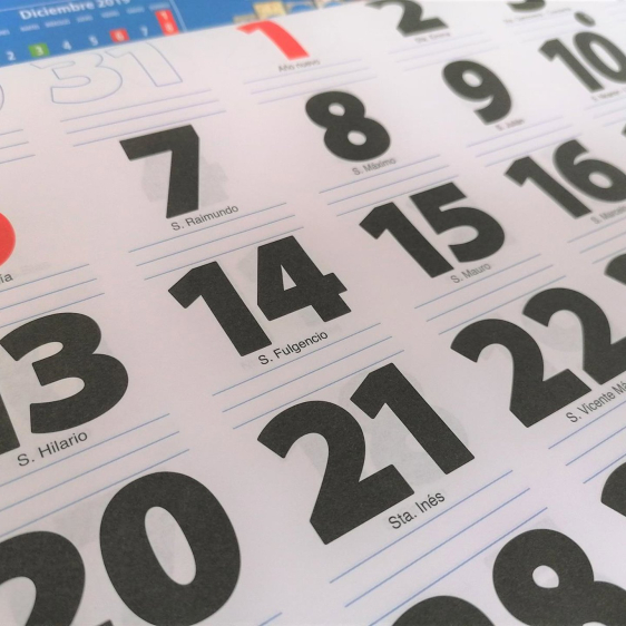 Calendario con días festivos en rojo EUROPA PRESS