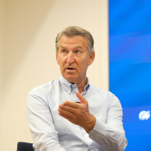 El presidente del Partido Popular, Alberto Núñez Feijóo, durante una entrevista para Europa Press, en la sede autonómica del PPdeG, a 21 de agosto de 2026 César Arxina - Europa Press