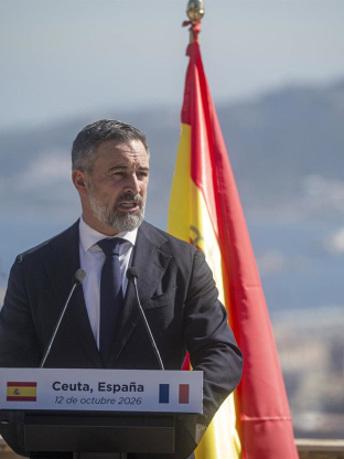 El presidente de Vox, Santiago Abascal, atiende a los medios en Ceuta (España) | Marcos Moreno - Europa Press