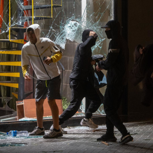 Varias personas causan disturbios, a 24 de octubre de 2026, en Barcelona, Catalunya (España). Lorena Sopêna - Europa Press Varias personas causan disturbios, a 24 de octubre de 2026, en Barcelona, Catalunya (España). Lorena Sopêna - Europa Press