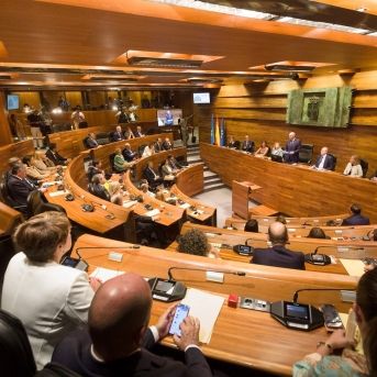 Vista-del-Pleno-de-la-Junta-General-del-Principado-de-Asturias-web