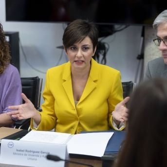 Isabel Rodríguez se reúne con las comisiones de Vivienda y de Turismo de la Federación Española de Municipios y Provincias