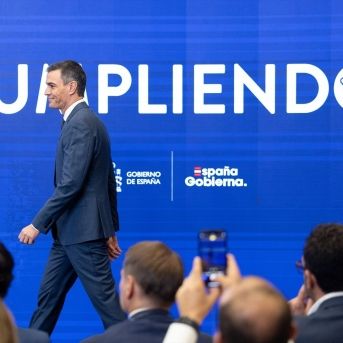 Sánchez comparece para hacer balance del curso político Sánchez comparece para hacer balance del curso político