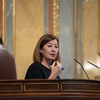 El Congreso debate hoy la ley para que las eléctricas informen de las vías para solucionar litigios