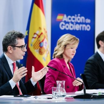 EuropaPress_6309868_ministra_portavoz_pilar_alegria_junto_ministro_presidencia_justicia.jpg EuropaPress_6309868_ministra_portavoz_pilar_alegria_junto_ministro_presidencia_justicia.jpg