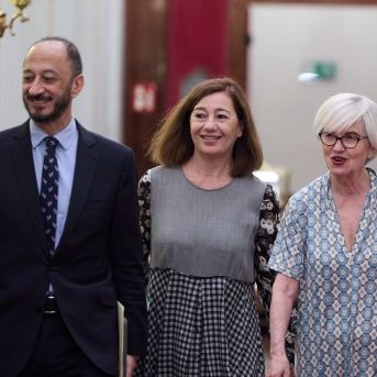 Mesa del Congreso de los Diputados Mesa del Congreso de los Diputados